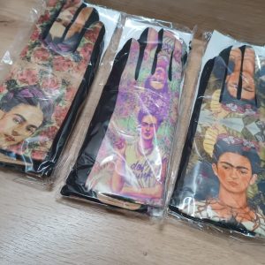 GUANTES