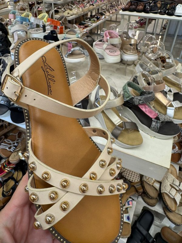 SANDALIAS BEIGE TALLAS 37 AL 40