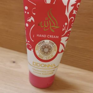 CREMA PARA MANOS HIDRATANTE DE YARA CANDY